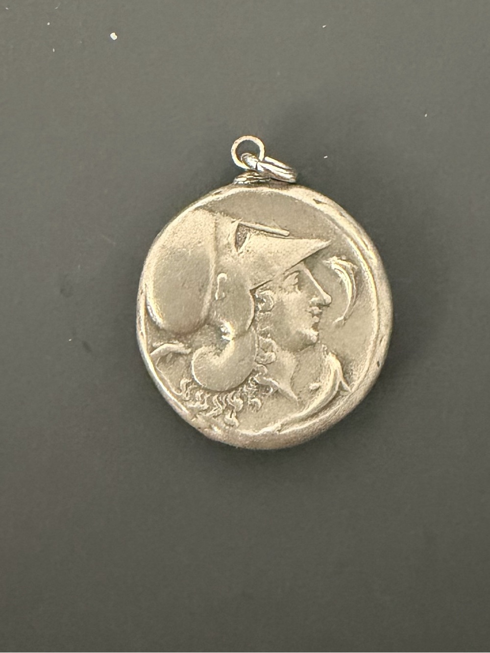 Vintage-style Athena Medallion Pendant Necklace - Silver Toned